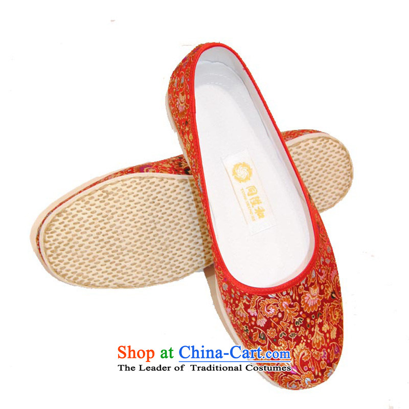 The l and thousands of floor red satin manually old Beijing mesh upper women shoes traditional wedding shoe-gon $ 39 with the Red Sea red l and shopping on the Internet has been pressed.