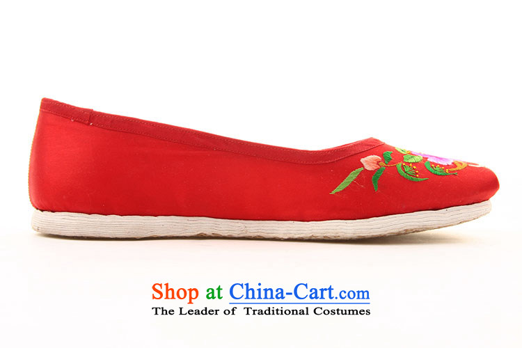The Chinese old step-young of Ramadan Old Beijing mesh upper hand bottom thousands of embroidered mother Lady's temperament shoes thousands yuan shoes peony flowers red 36 pictures, prices, brand platters! The elections are supplied in the national character of distribution, so action, buy now enjoy more preferential! As soon as possible.