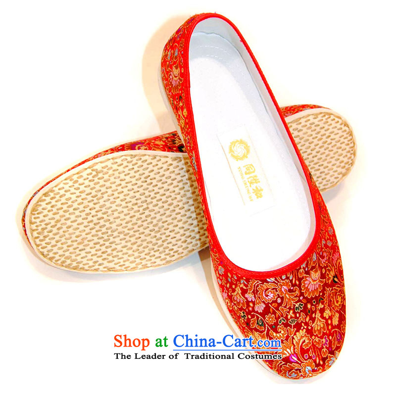 The L and the old Beijing mesh upper end of thousands of manually satin embroidered shoes red 39, with l and shopping on the Internet has been pressed.