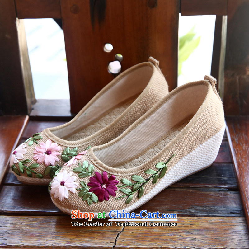 Chung Autumn Pavilion new ethnic embroidered shoes with beef tendon bottom slope of the high-heel shoes, casual women shoes A-524 single beige?37