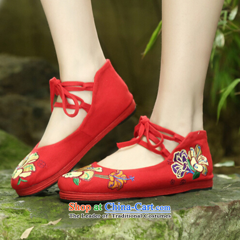 In the autumn of 2015, a new single shoe old Beijing mesh upper female embroidered shoes of ethnic Tether Strap Round Head Red 40