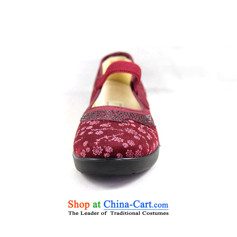 Magnolia Old Beijing mesh upper spring and autumn new round head embroidered with soft, non-slip wear leisure. mother shoe 2312-1221 older red 41, magnolia shopping on the Internet has been pressed.