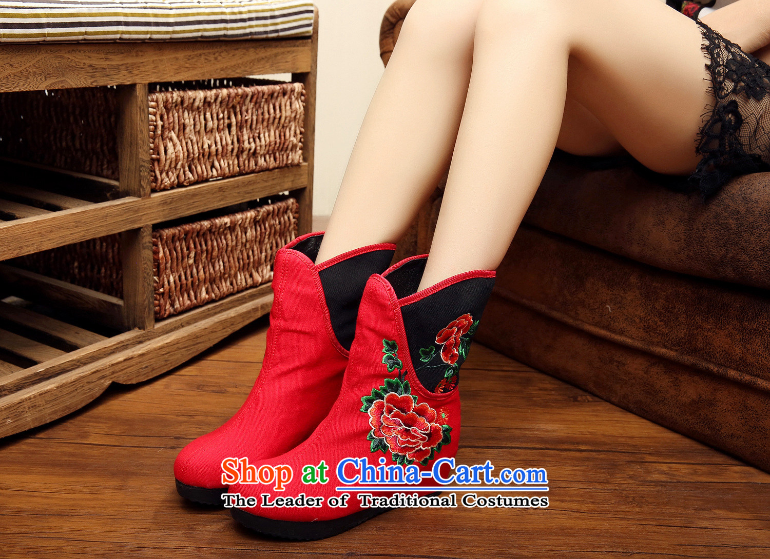 Step-by-step approach of 2015 autumn and winter old Beijing female cloth shoes of ethnic plus lint-free bootie slope behind with the increase in thick boots embroidery and female cotton shoe black 34 pictures, prices, brand platters! The elections are supplied in the national character of distribution, so action, buy now enjoy more preferential! As soon as possible.