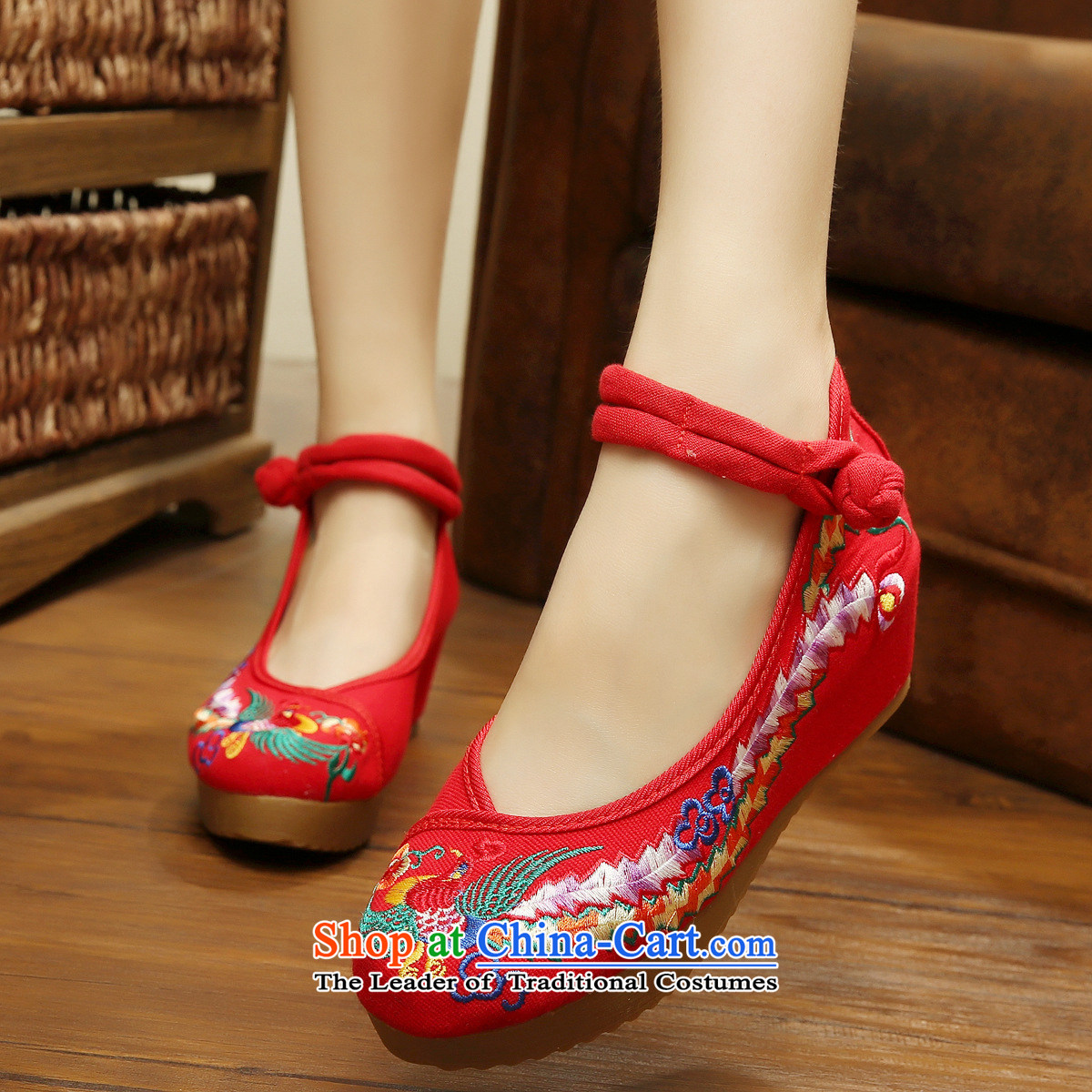 Step-by-step approach of Old Beijing 2015 mesh upper for women through the spring and fall of ethnic embroidered shoes slope with shoes increased thick square Dance Shoe red-tail 34 pictures, prices, brand platters! The elections are supplied in the national character of distribution, so action, buy now enjoy more preferential! As soon as possible.