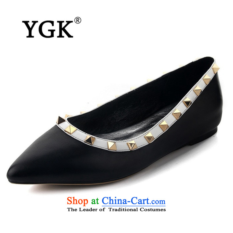 Counters genuine YGK Chic and comfortable shoes and leisure autumn pointed tip of England women shoes flat bottom rivets arrangements shoes 5310 Black 36