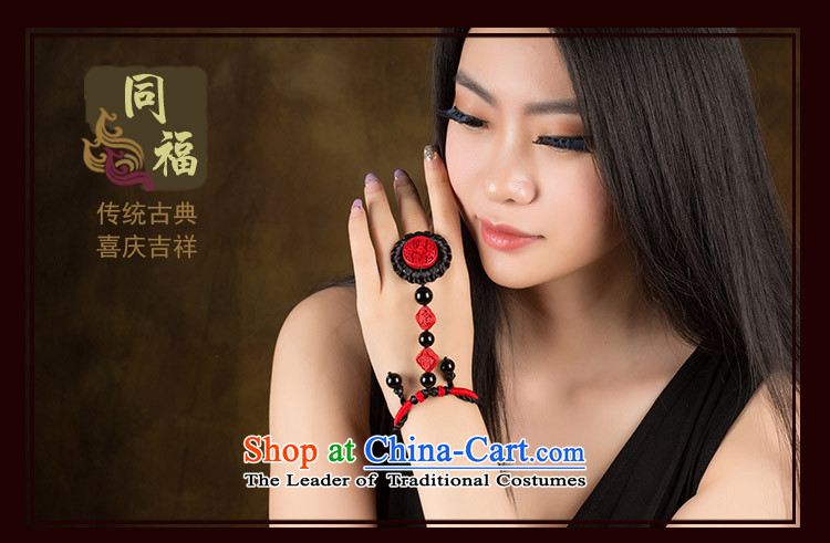 Paint carved ethnic hand link rings integration link this year by order of the Board China wind red back link female finger circumference size 6 cm photo net, prices, brand platters! The elections are supplied in the national character of distribution, so action, buy now enjoy more preferential! As soon as possible.