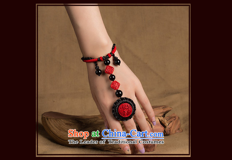 Paint carved ethnic hand link rings integration link this year by order of the Board China wind red back link Custom Size __ female portraits note refers to the perimeter picture, prices, brand platters! The elections are supplied in the national character of distribution, so action, buy now enjoy more preferential! As soon as possible.