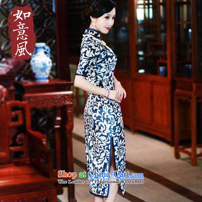 After a new 2015 wind cheongsam long improved retro cheongsam dress wedding banquet cheongsam dress suit M ruyi 5443 5443 wind shopping on the Internet has been pressed.