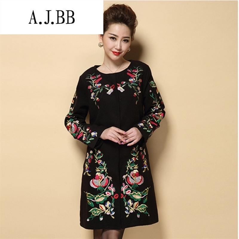 Memnarch  Connie shop in winter the new elderly mother load of ethnic embroidery large embroidered a wool coat jacket black?L