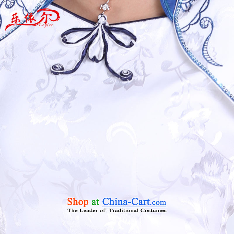 In accordance with the American's summer retro improved cheongsam dress Ms. tray clip embroidered short of classical Sau San daily cheongsam dress according to American S white LYE8802 (leyier) , , , shopping on the Internet