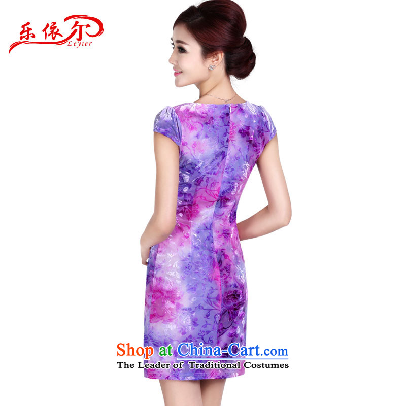 In accordance with the American's summer short-sleeved embroidery qipao Ms. short of female elegant ladies Sau San package and cheongsam dress according to American S red LYE8809 (leyier) , , , shopping on the Internet