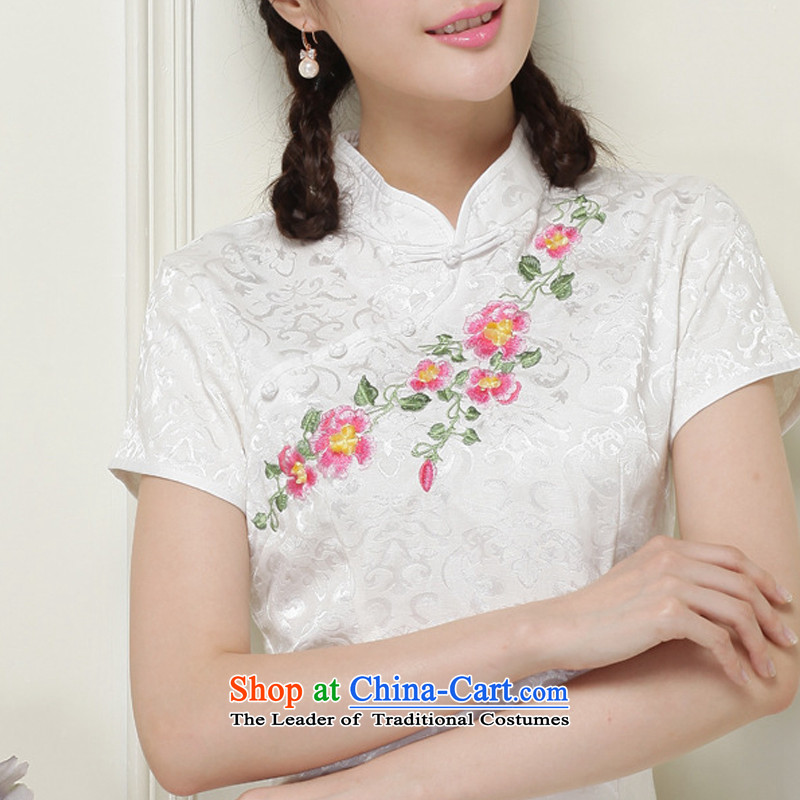 At the end of light and stylish ethnic Chinese qipao improved no need to come to grips's two kits of packaged JT2068 short white , light at the end of shopping on the Internet has been pressed.