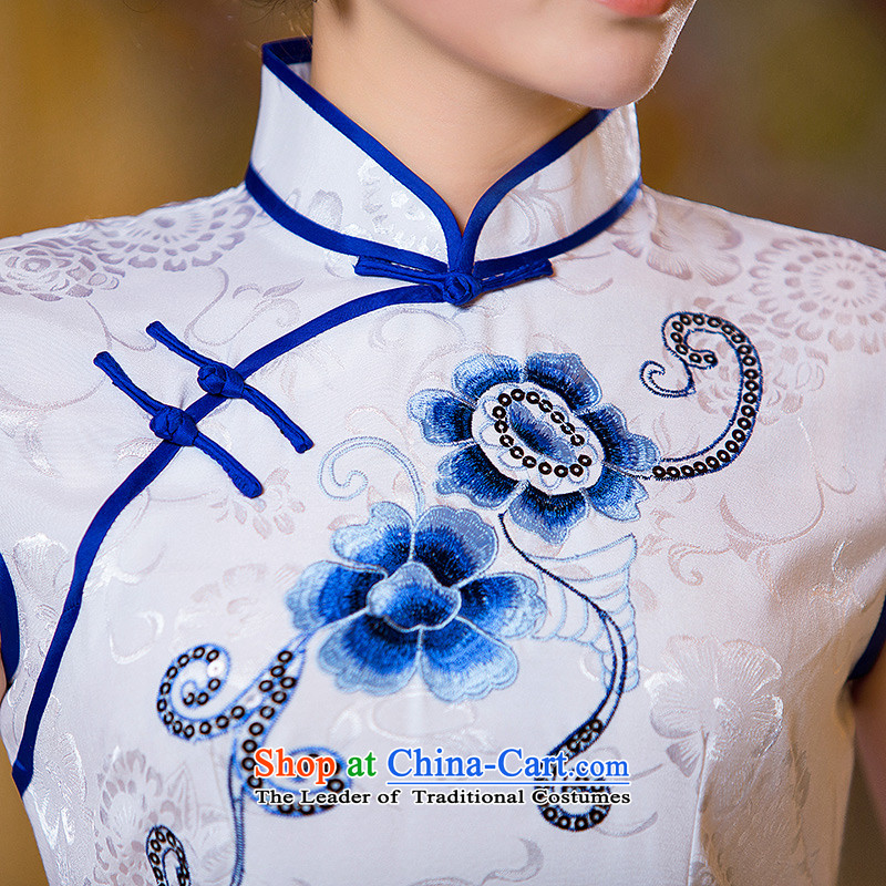 Love of the overcharged fresh retro Summer 2015 improved qipao new collar pattern embroidery high on the forklift truck and sexy beauty package and day-to-graphics thin dresses white S love of the overcharged shopping on the Internet has been pressed.