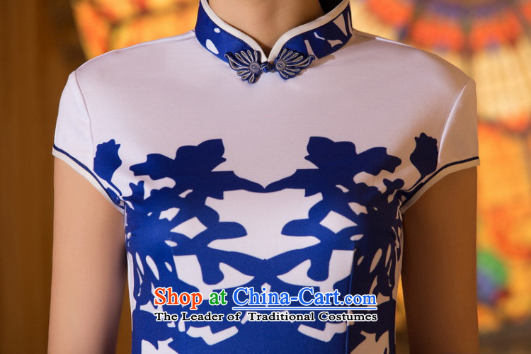 At the end of light and elegant ethnic silk cheongsam dress spend the position of the tension air layer FZZ065 qipao blue , prices, picture L brand platters! The elections are supplied in the national character of distribution, so action, buy now enjoy more preferential! As soon as possible.