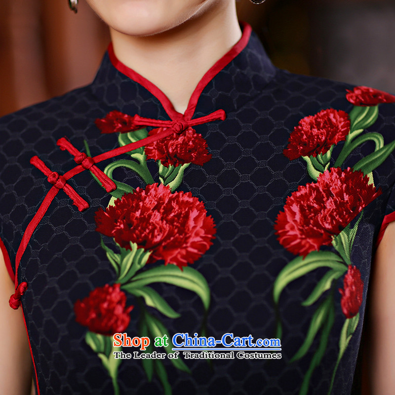 There is a new spring 2015 embroidered new cheongsam dress improved stylish 7 cuff retro long qipao QP1005 S is embroidered bride shopping on the Internet has been pressed.