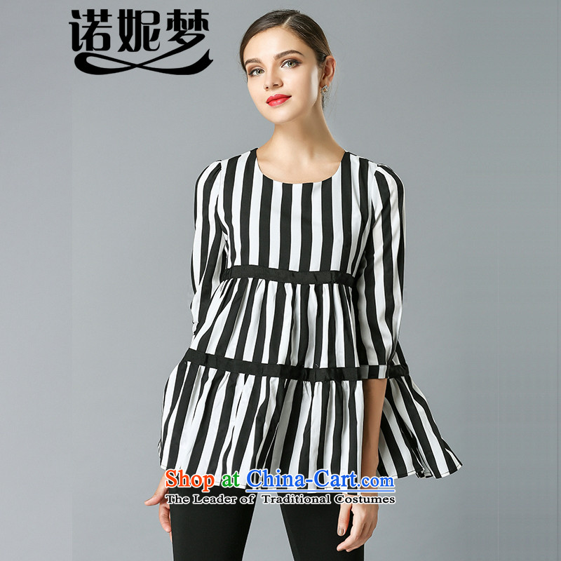 The Ni dream to increase women's wear shirts for Europe and the 2015 autumn new stylish vertical streaks T-shirt female video thin black and white streaks XXXXXL y3342 t-shirt