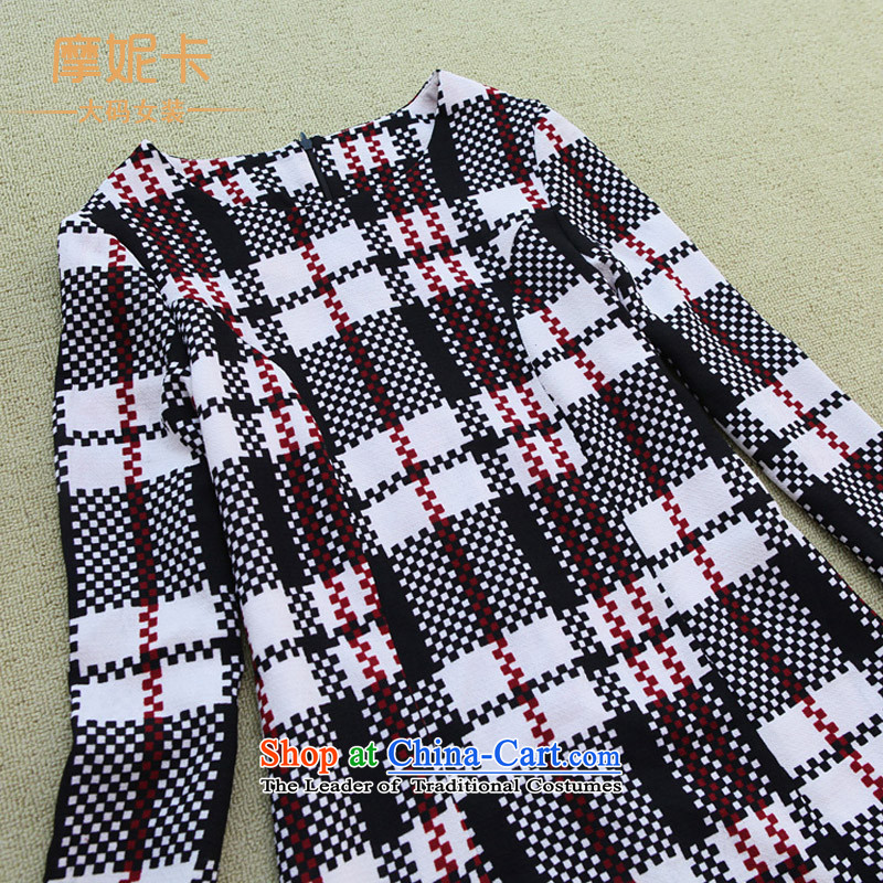 The fertilizer greatly code women 2014 mm thick autumn and winter new women's round-neck collar Sau San video suits skirts latticed thin checkered XXXL, Moses Nika shopping on the Internet has been pressed.