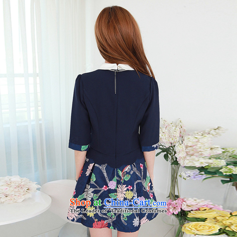 In the spring of 2015 Women's new lovely child for XL, leave two expertise cuff mm lapel collision-color printing stitching elegant graphics thin blue skirt suits to large XL 120-135, Constitution Yi shopping on the Internet has been pressed.