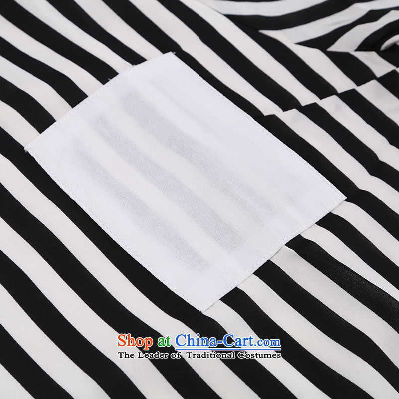 The new summer 2015 round-neck collar bars in the Western big large female loose chiffon shirt girl in the fifth-sleeved T-shirt video thin coat chiffon shirt white vertical streaks XXL, to excellent shopping on the Internet has been pressed.