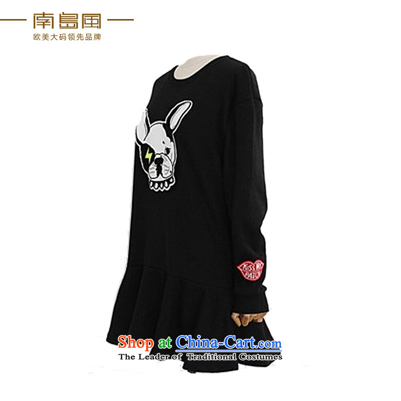The South Island of New Europe and the 2015 wind larger female thick mm autumn graphics thin stylish cartoon leisure dresses female black large 5XL, code South Island wind shopping on the Internet has been pressed.