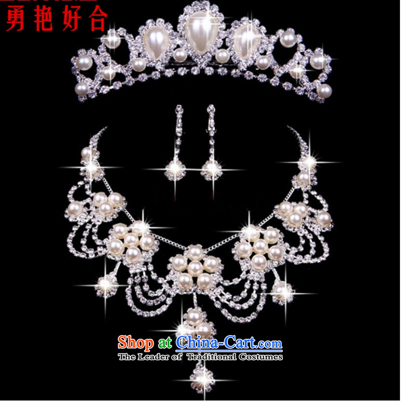 Wedding accessories bride bride jewelry and ornaments three kit Korean crown necklace earrings wedding Jewelry marry earring white crown, Yong-yeon and shopping on the Internet has been pressed.