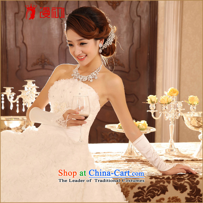 In the early 2015 new man bride wedding long tail Korean lace large tail deluxe tail wedding dress code, spilling white S early shopping on the Internet has been pressed.