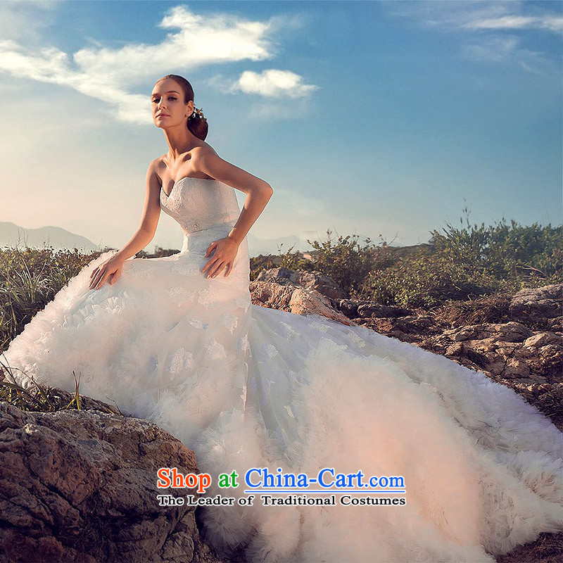 A bride wedding dresses 2015 new wedding clouds large tail petticoats lace A521 L, a bride shopping on the Internet has been pressed.