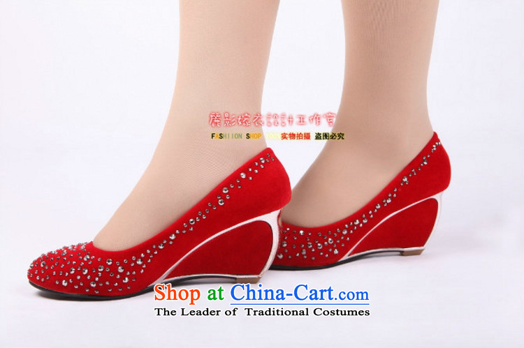Marriage shoes marriage shoes qipao shoes red shoes drill bride marriage marriage shoes slope with 35 pictures, price HX045, brand platters! The elections are supplied in the national character of distribution, so action, buy now enjoy more preferential! As soon as possible.