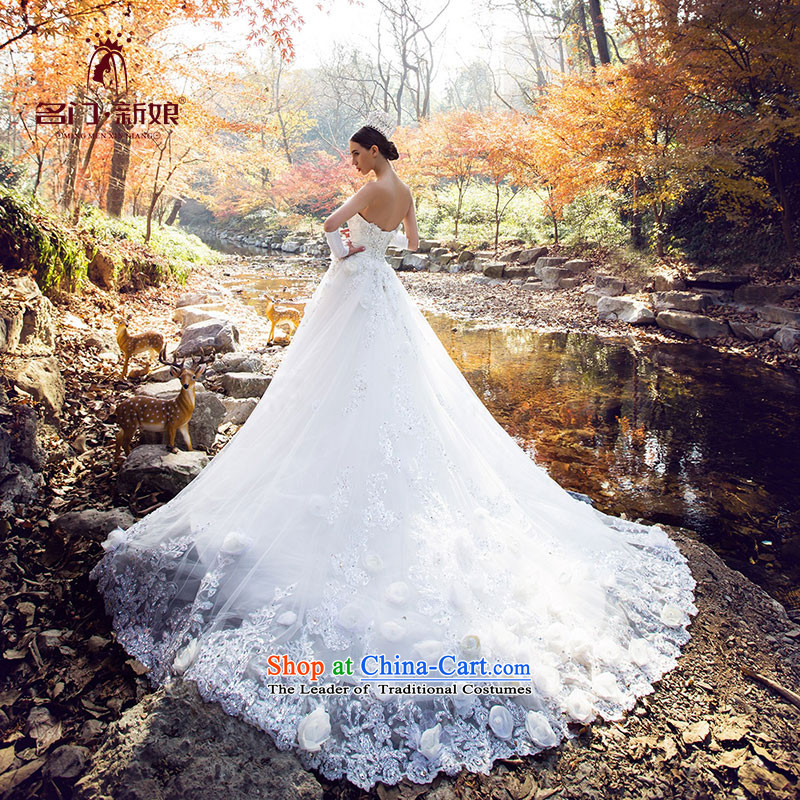A Bride winter anointed chest wedding Dreams Big flowers tail original design custom high-end 2526 made the white 25 days shipment, a bride shopping on the Internet has been pressed.