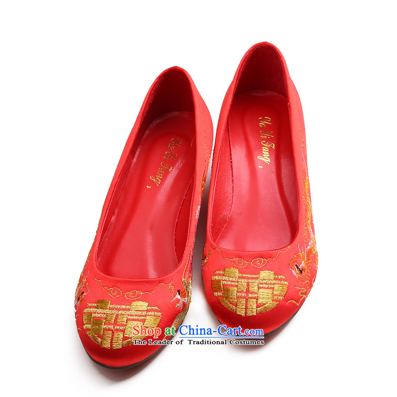 The dumping of the wedding dress shoes wedding new 2015 low rise with large red retro embroidery, marriages bows with low red 35 dumping shoes cheongsam wedding gown of shopping on the Internet has been pressed.