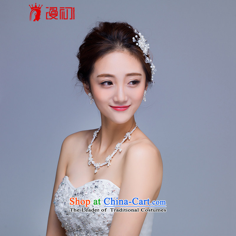 In the early 2015 new man bride jewelry and ornaments butterfly pearl necklaces earrings kit marriage jewelry and ornaments three butterfly, spilling the early shopping on the Internet has been pressed.