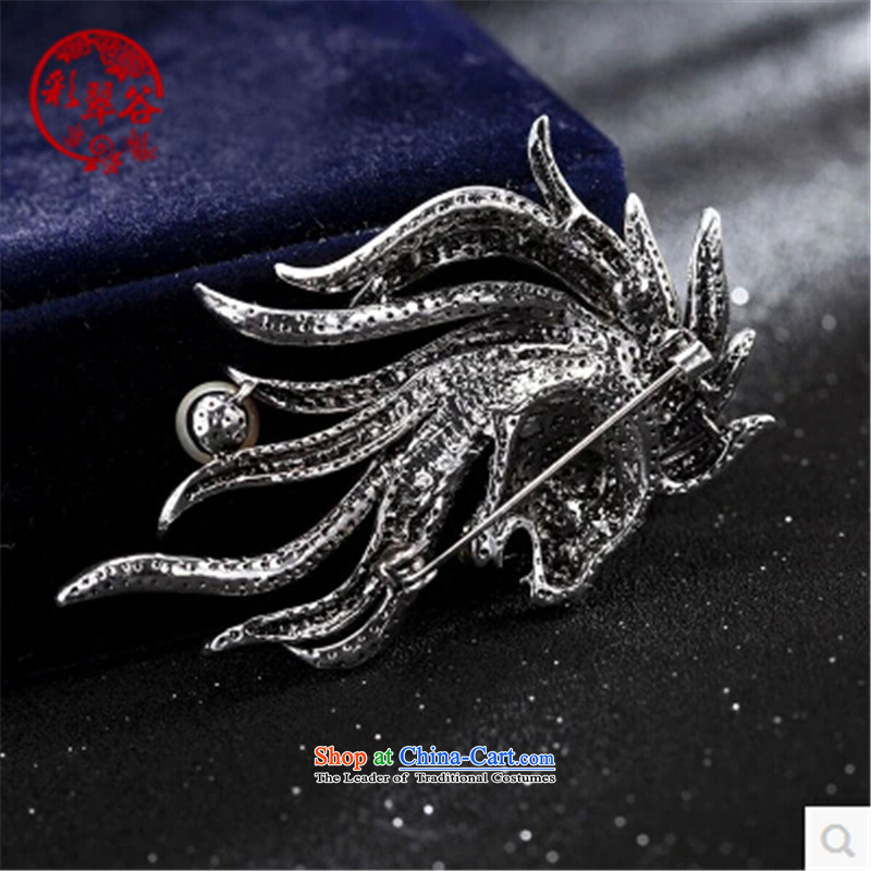 Hong Kong is also the paper clip velley suit chest flower decoration badge badge jewelry gift of the ancient silver Hong Kong Valley Shopping on the Internet has been pressed.